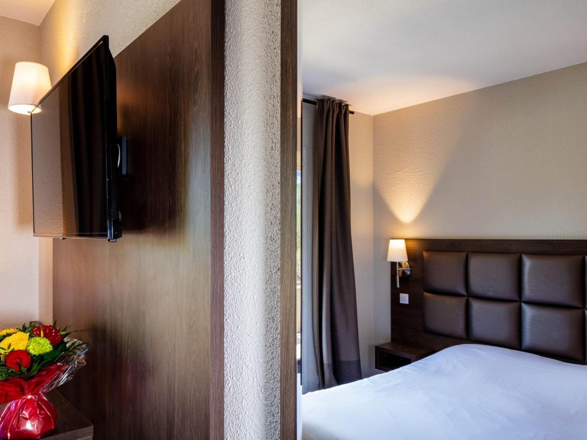 Logis Hotel Noemys Morgon Villié-Morgon 객실 사진